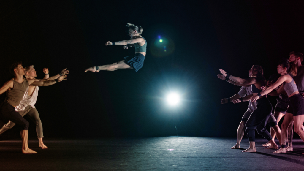 TEN THOUSAND HOURS - Cirkus